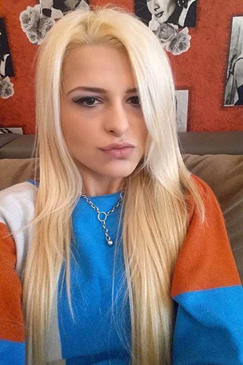 AV Escort Domina Monica in Berlin geht in jede Sex Rolle ein AV Escort Domina Monica in Berlin geht in jede Sex Rolle ein