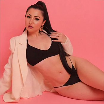 Elenia Escort Berlin young beauty pampers with erotic massage Elenia Escort Berlin young beauty pampers with erotic massage